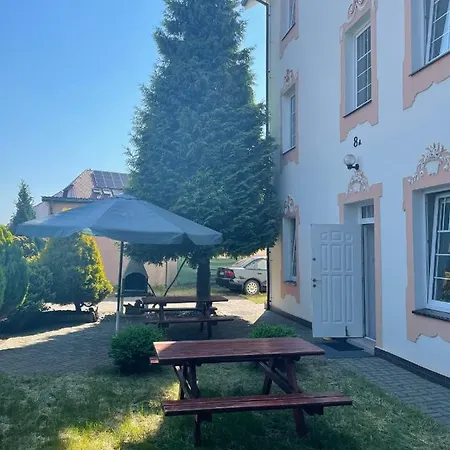 Guest house Dom Karat *